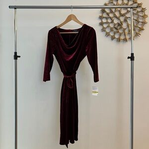 Gabby Skye Deep Red Long Sleeve Dress